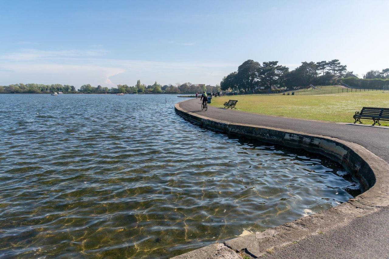 Park Lake View Poole Dış mekan fotoğraf