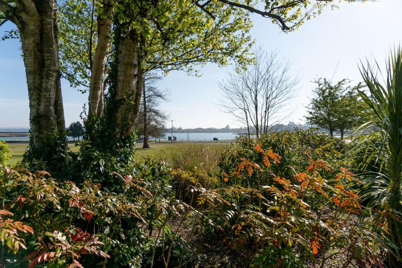 Park Lake View Poole Dış mekan fotoğraf