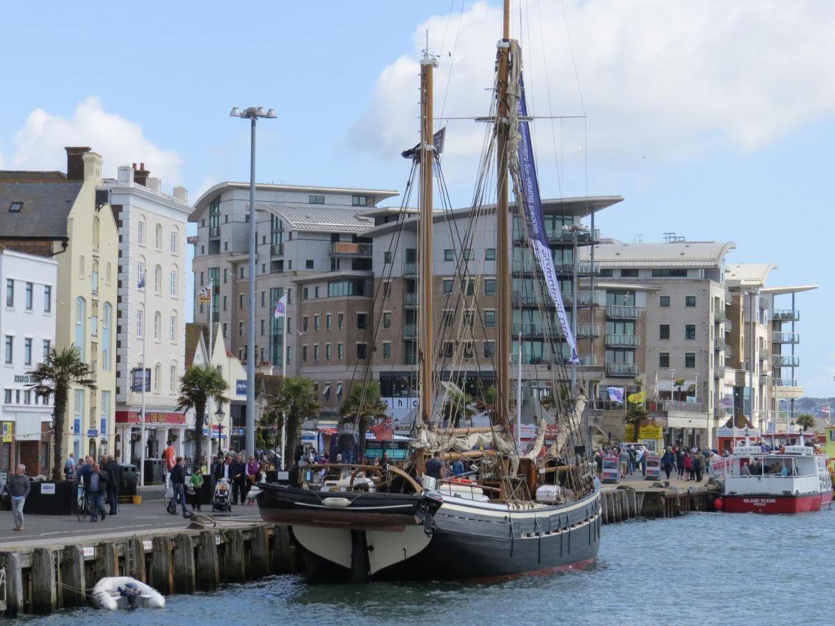 Park Lake View Poole Dış mekan fotoğraf
