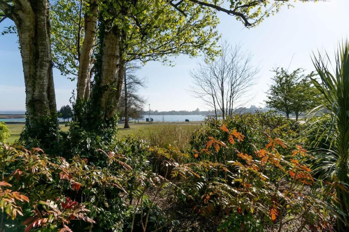 Park Lake View Poole Dış mekan fotoğraf