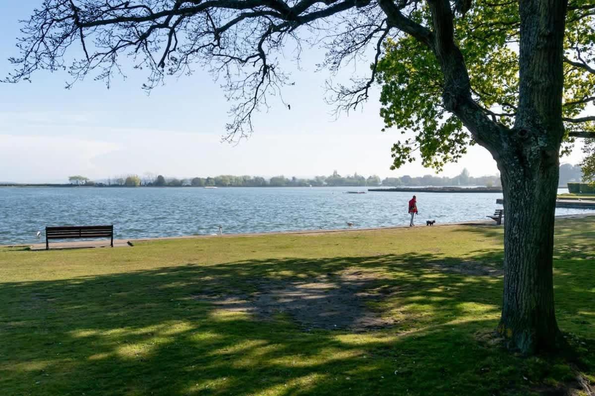 Park Lake View Poole Dış mekan fotoğraf