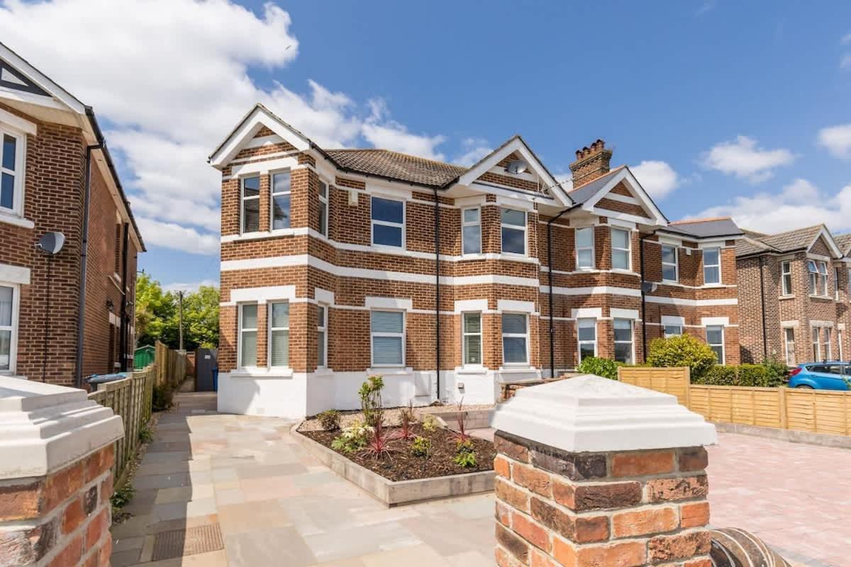 Park Lake View Poole Dış mekan fotoğraf